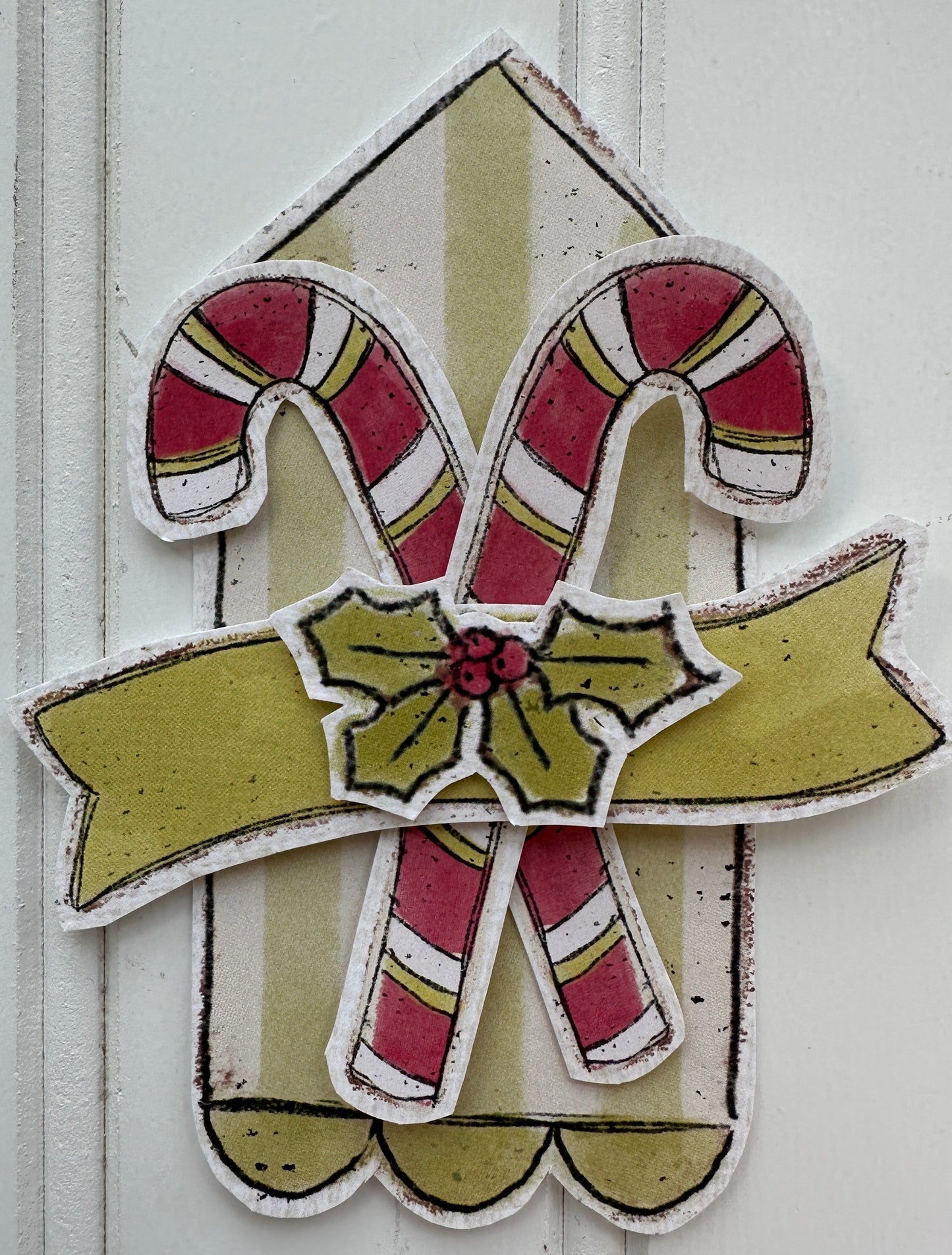 CCO 992 Card Cut Out 992 Red Wagon & Cream Candy Canes