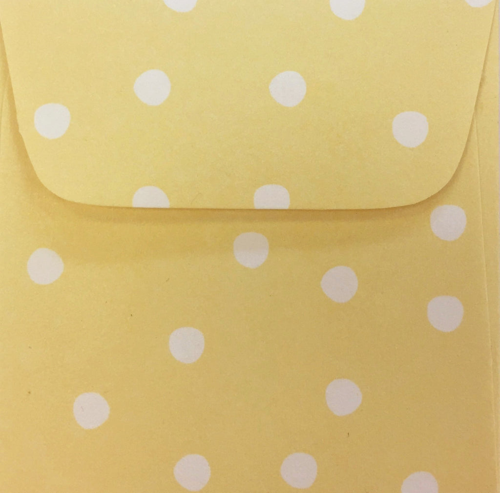 Banana Cream Dots Doodle Tag Envelope - Set of 4