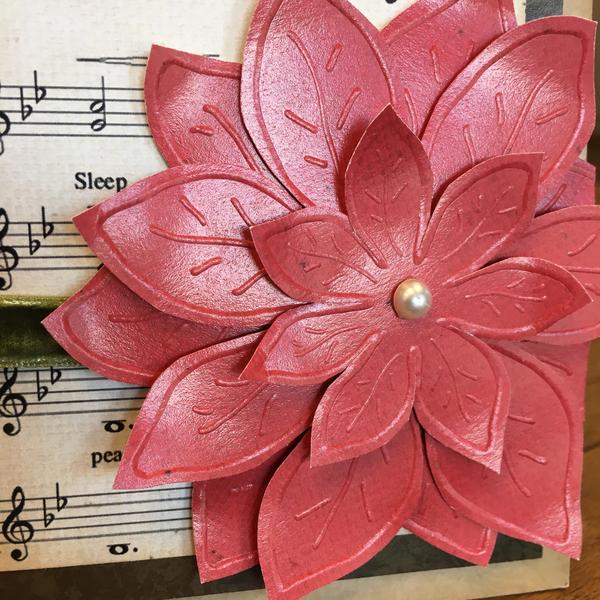 L9037 - Poinsettia
